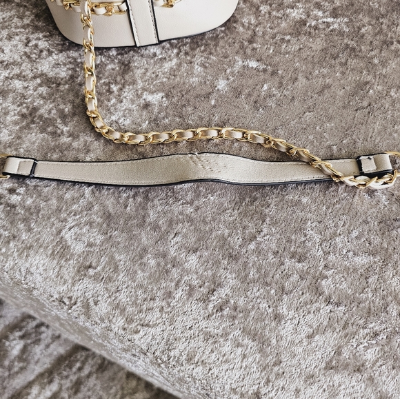 Bucket Bag - Picture 4 of 6